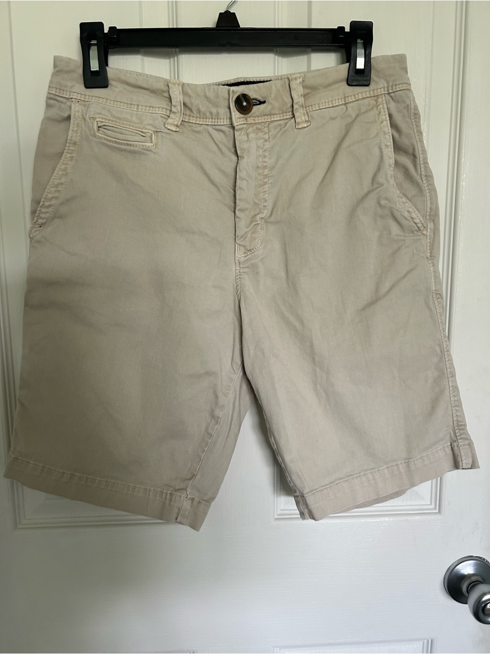 American Eagle Outfitters Khaki Shorts| Men’s Size 30 - Picture 2 of 5